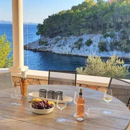 Villa Brac Stone With Jacuzzi Milna (Brac)