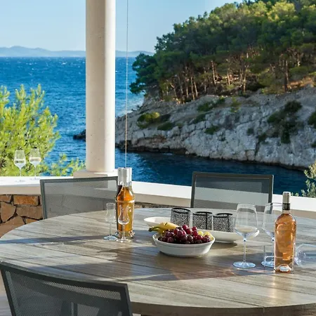 Brac Stone With Jacuzzi Milna (Brac)