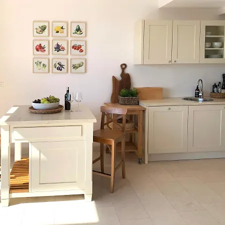 Brac Stone With Jacuzzi Villa Milna (Brac)