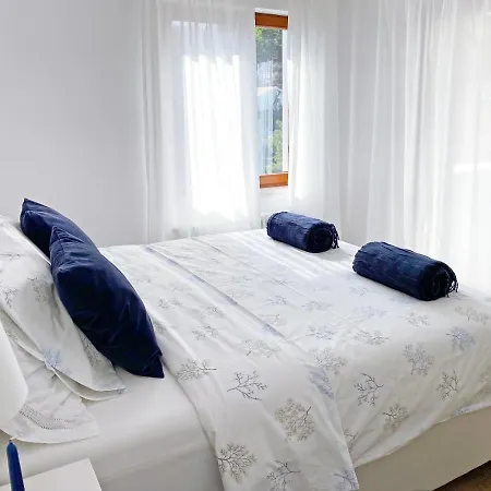Brac Stone With Jacuzzi Villa Milna (Brac)